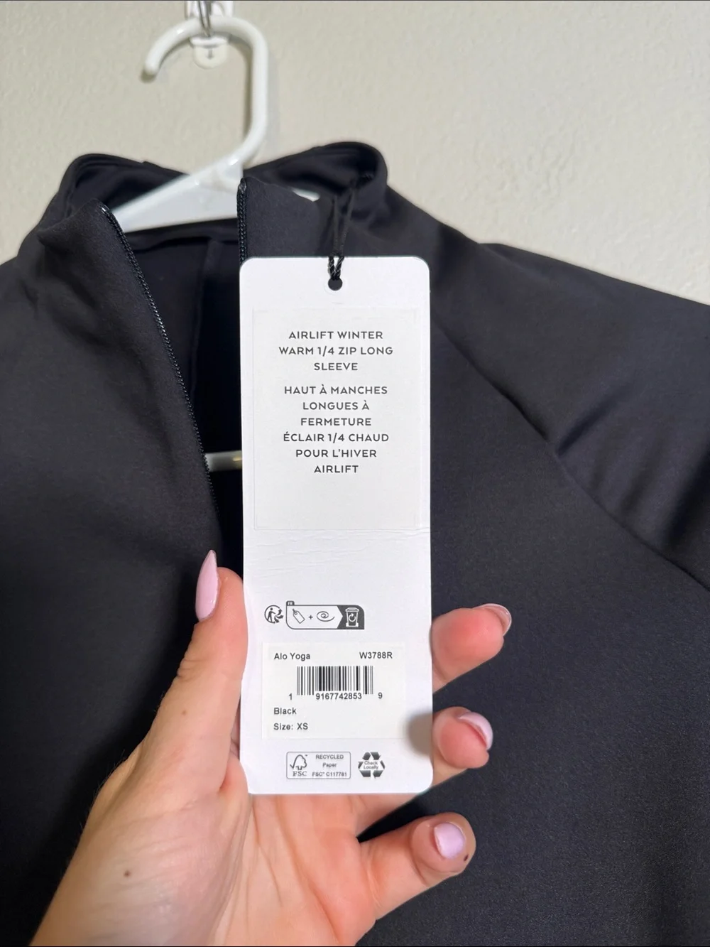 NWT ALO Yoga Airlift Winter Warm 1/4 Zip Long Sleeve in Black - XS